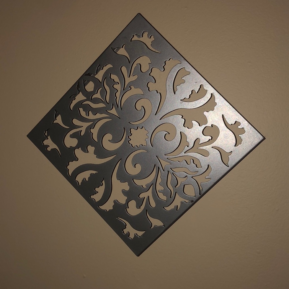 Silver Design Wall Decor - Picture 3 of 5
